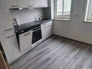Moderne, renovierte, helle 2-Zimmer- Wohnung mit Einbauküche und Gäste- WC - Hildburghausen