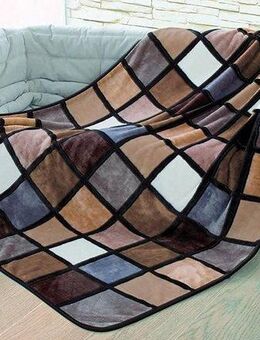 Wohndecke Antigua, Gözze, mit modernem Karo, Kuscheldecke, 150x200 cm