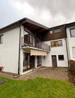 Gelegenheit in Holzhausen! Charmantes Reiheneckhaus mit pflegeleichten Garten. Guter Zustand. - Sulz (Neckar)