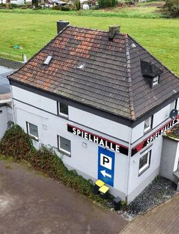 Investitionsobjekt mit Potenzial: Wohn-/Geschäftshaus mit Spielhalle in Nieukerk - Kerken