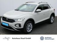 VW T-Roc, 1.5 TSI Life 150PS, Jahr 2023 - Nidderau