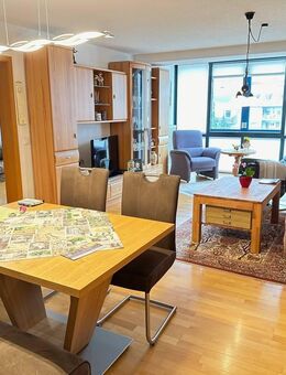 Stadtmitte: 91 m2-Wohnung m. 2 Bädern in ruhiger Seitenstraße - auch als 2 Wohnungen nutzbar! - Deggendorf