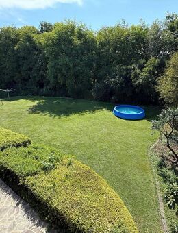 Mehrfamilienhaus, das mehr kann: stilvoll leben, vermieten & entspannen - alles unter einem Dach! - Dingolfing