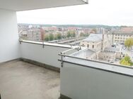 *BEZUGSFREI! Top 2 Raumwohnung mit EBK, großen Balkon und traumhafter Aussicht im Zentrum von Fürth* - Fürth