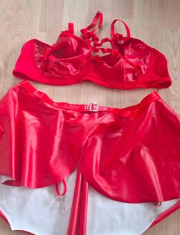 Rotes Dessous Set - Coburg