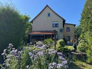 *Kapitalanlage: Gepflegtes 2-Fam-Haus mit 2 Garagen und Garten* - Bad Grund (Harz)