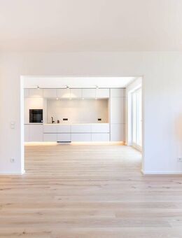 Erstbezug nach hochwertiger Kernsanierung – 3,5-Zimmer-Wohnung m. Südbalkon und Lift in Schwabing - München