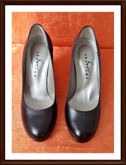 # Neue # Echt Leder Charisma Schuhe Gr. 33 ohne OVP - Neu 140,00, Versand oder Abholung, da entfallen die Versandkosten - Meiningen