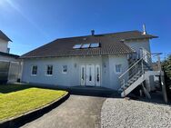 POOL gefällig ? Vielseitig nutzbares EINFAMILIENHAUS mit DOPPELGARAGE - Heroldsbach