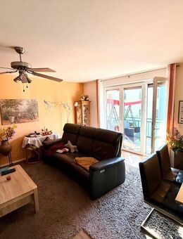 Ilvesheim - Neuwertige 3 ZKB/Balkon Wohnung mit Stellplatz - Ilvesheim