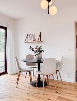 sofort frei und neu renoviert: Helle 3 Zi mit Stellplatz und Balkon - Leonberg (Baden-Württemberg)