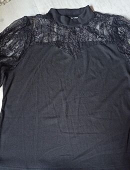 Schwarzes T-Shirt mit meshdesign - Lünen