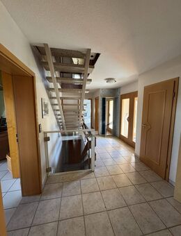 Einfamilienhaus mit Baugrundstück und traumhaftem Panoramablick - Ihr neues Zuhause wartet! - Sulz (Neckar)