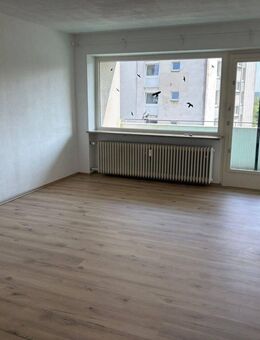 1-Zimmer-Wohnung - Dachgeschoss - ruhige Lage - ca. 41 m² - perfekt für Singles oder Paare - Selb