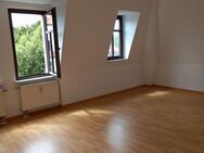 Schöne 4 Raum Wohnung im Dachgeschoss - Zwickau