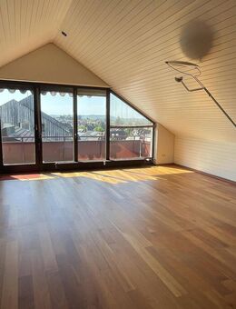 Tolle 3,5-Zimmer-DG-Wohnung in Flein mit großartiger Aussicht - Flein