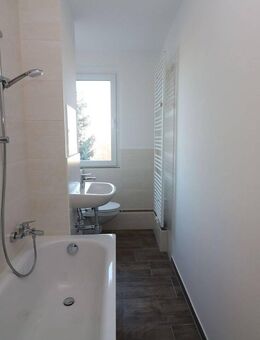 Richtig eingeseift...moderne 3-RW mit Wanne u. Balkon!!! - Freiberg