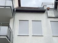 Zu vermieten: Moderne Zwei-Zimmerwohnung mit Balkon, Tiefgaragenstellplatz und Hausmeisterservice - Urbach (Baden-Württemberg)