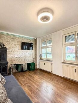 Gartenstadt Welheim: Kleines, gepflegtes Juwel mit wunderschönem großen Garten, Einbauküche und Pool - Bottrop