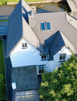 Charmantes Kapitänshaus mit zwei Wohneinheiten - Jork