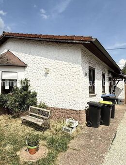 Bungalow am Waldrand in Wadern/Gehweiler - 3 ZKB - 85 m² Wfl. - 664 m² Grundst. - Garten - Garage - - Wadern