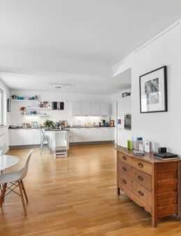 Individuelles Wohnen in begehrter Lage, offen, großzügig, mit großer Dachterrasse - Düsseldorf