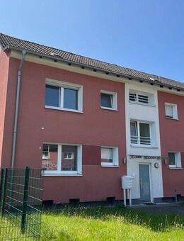 Ankommen, Einziehen & Wohlfühlen! Renovierte 2,5-Raum-Wohnung mit Balkon erwartet Sie! - Essen