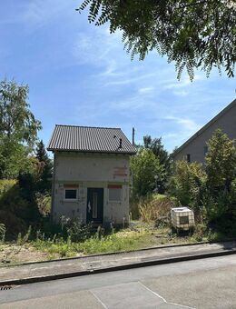 Zwangsversteigerung Oktober 2025, freistehendes Einfamilienhaus Östringen - Odenheim, Zuschlag ab 70% Verkehrswert - Östringen