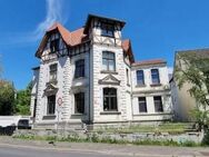 Altbau Villa: gepflegte 2,5-Zimmerwohnung im 1.OG eines freistehenden Mehrfamilienhauses ! - Bochum