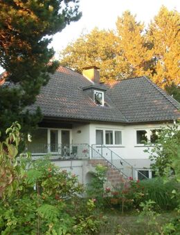 Viel Platz in ruhiger Lage mit eingewachsenem Garten - ideal für Familien und Selbständige - Klein Barkau