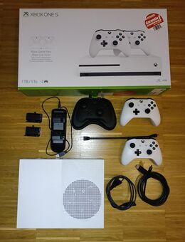 Xbox one S Konsole mit 2 Controller und 1 TB Festplatte, HDMI Kabel, Stromkabel, 2 Akkus + Ladestation, Controller Tasche, USB Kabel und 9 Spiele - Mindelheim