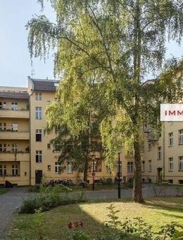 IMMOBERLIN.DE - Charmante Altbauwohnung mit Balkon + Pkw-Stellplatz beim Schlosspark Sanssouci - Potsdam