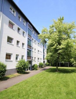 Charmante 2.5-Zimmer-Wohnung mit Balkon und Einbauküche in Essen - Essen