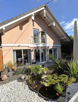 Modernes Einfamilienhaus mit Pool und Photovoltaik - Wohnen im Grünen - Dürrholz
