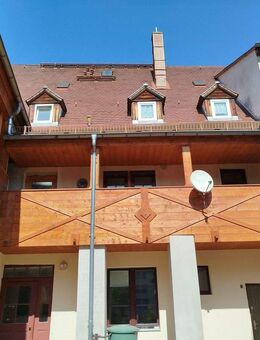 Erstbezug nach Renovierung - 2,5 Zimmer mit geplanter Dachterrasse in der City von Altenburg - Altenburg
