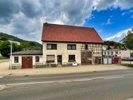 Wohnhaus mit großem Lager und Werkstattbereich - Albstadt