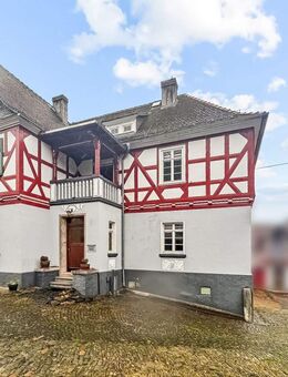 Ein Wohntraum mit Schlosscharakter - Ihr neues Zuhause in Hatzfeld (Eder) - Hatzfeld (Eder)