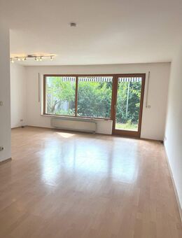 Geräumiges Reihenmittelhaus mit 2 Bädern und pflegeleichtem Garten in Schniegling - Nürnberg