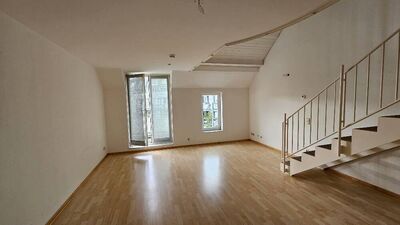 Platz für die ganze Familie!! Galeriewohnung mit kleinem Balkon
