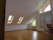 Wunderschöne 2-Zimmer-Dachgeschosswohnung mit Balkon in ruhiger Sackgassenlage - Gerlingen
