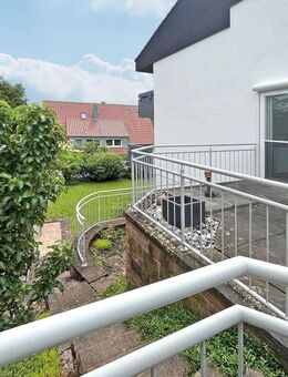 Schön aufgeteiltes Einfamilienhaus mit moderner Küche, Kamin und tollem Garten - Weissach
