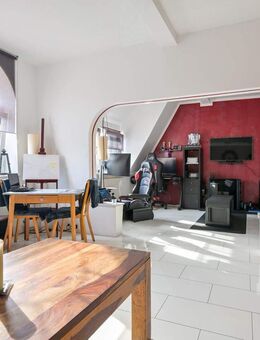 Stilvolle Maisonette mit sonniger Dachterrasse - Altbaucharme & moderner Komfort vereint - Oberhausen