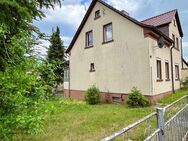 PROVISIONSFREI | Sanierungsbedürftiges Einfamilienhaus mit 5 Zimmern, Nebengelass und 3 Garagen - Wittenberg (Lutherstadt)