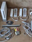 Wii Konsole, weiß mit original Wii -Tasche und viel Zubehör in 63505