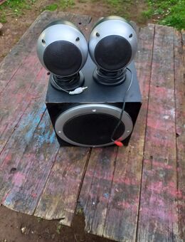 Subwoofer mit 2 Lautsprecher - Büdingen