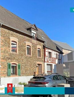 Zeltingen-Rachtig: Zwei Häuser in einem, zwei Stellplätze, ideales Ferienhaus, nahe Moselpromenade - Zeltingen-Rachtig