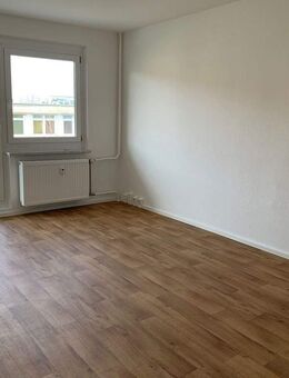 2-Zimmerwohnung mit Aufzug, Balkon und Wohnküche - Leipzig
