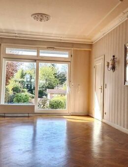 Charmante und großzügige Stadtvilla auf einer der schönsten Alleen der Stadt mit Süd West Ausrichtung - Mönchengladbach