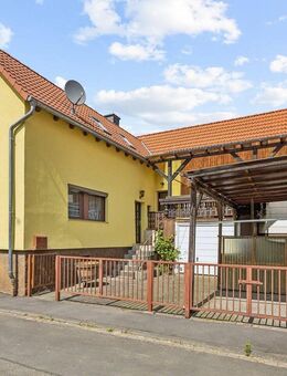 Einfamilienhaus mit geräumiger Garage wartet auf Sie! - Büdingen