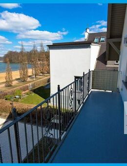 *** Strandlage *** Wohnen, wo andere Urlaub machen * Sonnendachterrasse * und Balkon * - Schwerin